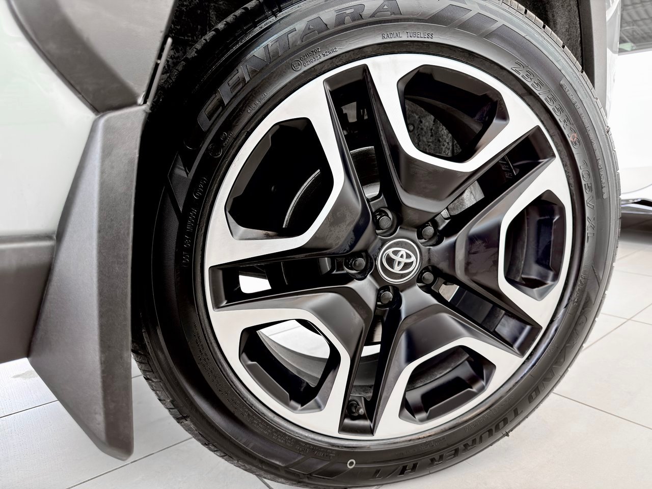 2020 Toyota RAV4 gray Notre-Dame-des-Prairies - photo #12