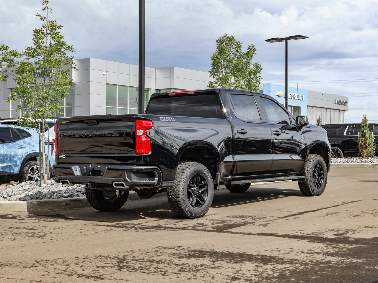 2024 Chevrolet Silverado 1500 4WD Crew Cab 147 Custom Trail Boss Black Sherwood Park - photo #7