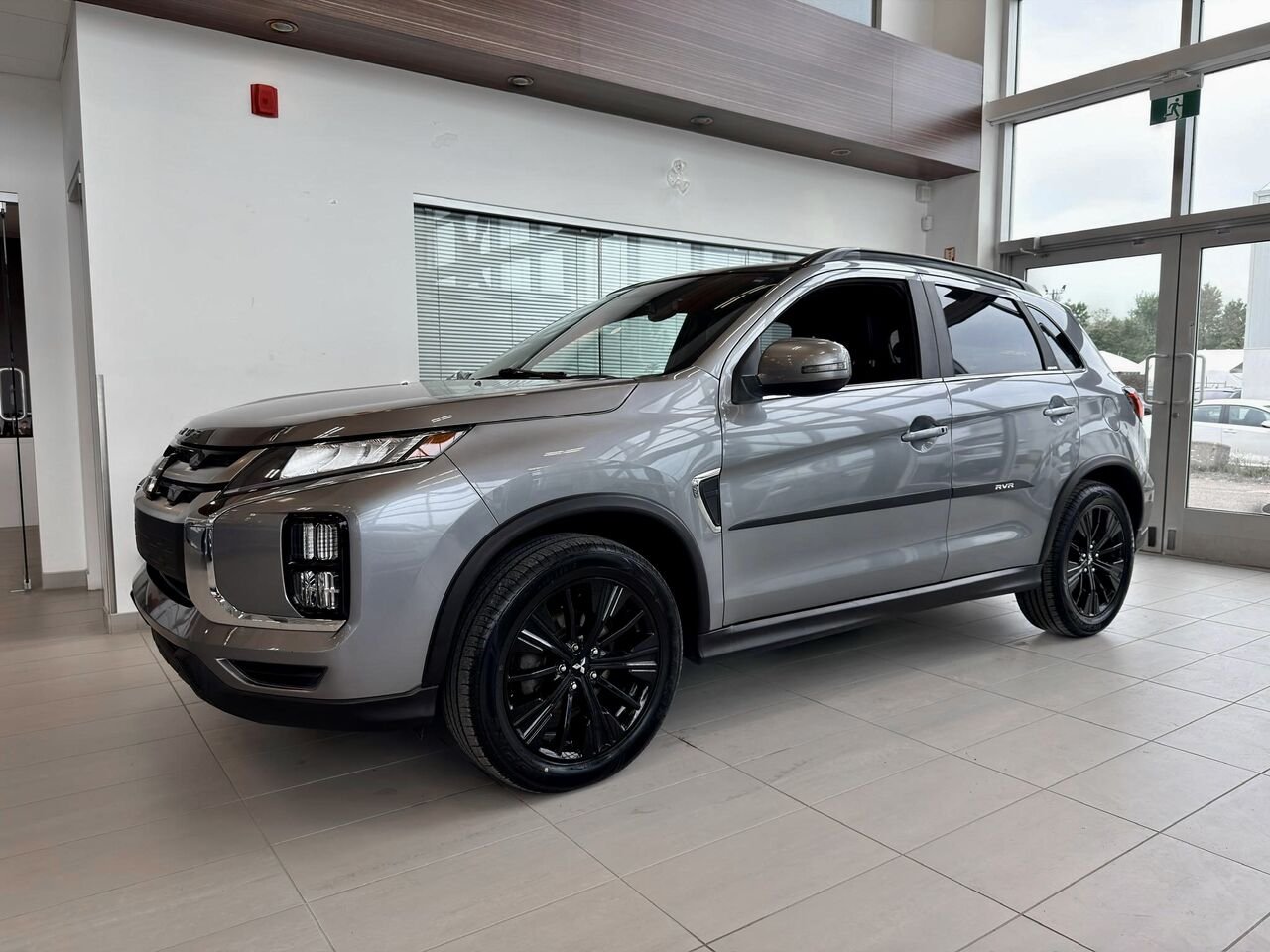 2021 Mitsubishi RVR Grey Notre-Dame-des-Prairies - photo #1