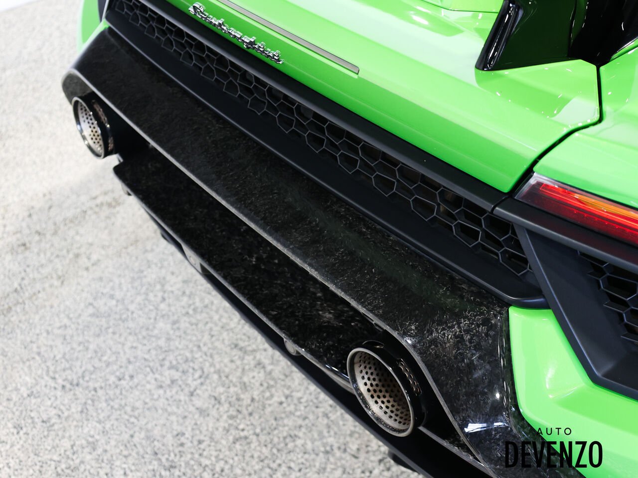 2018 Lamborghini Huracan Green Saint-Eustache - photo #5