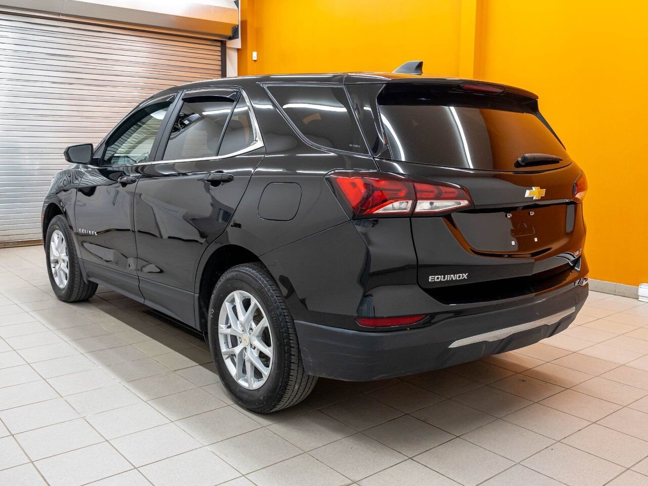 2023 Chevrolet Equinox LT AWD *SIÈGES CHAUFF* CARPLAY BLUETOOTH WIFI USB Black Saint-Jérôme - photo #4