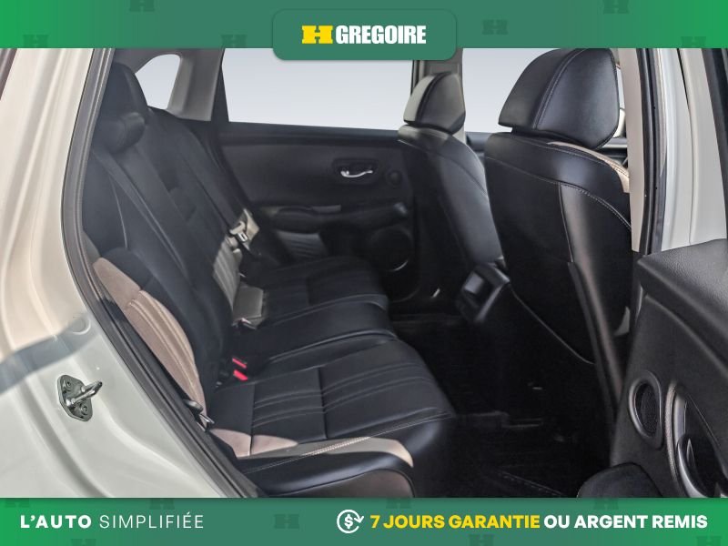 2024 Honda HR-V White Saint-Eustache - photo #23