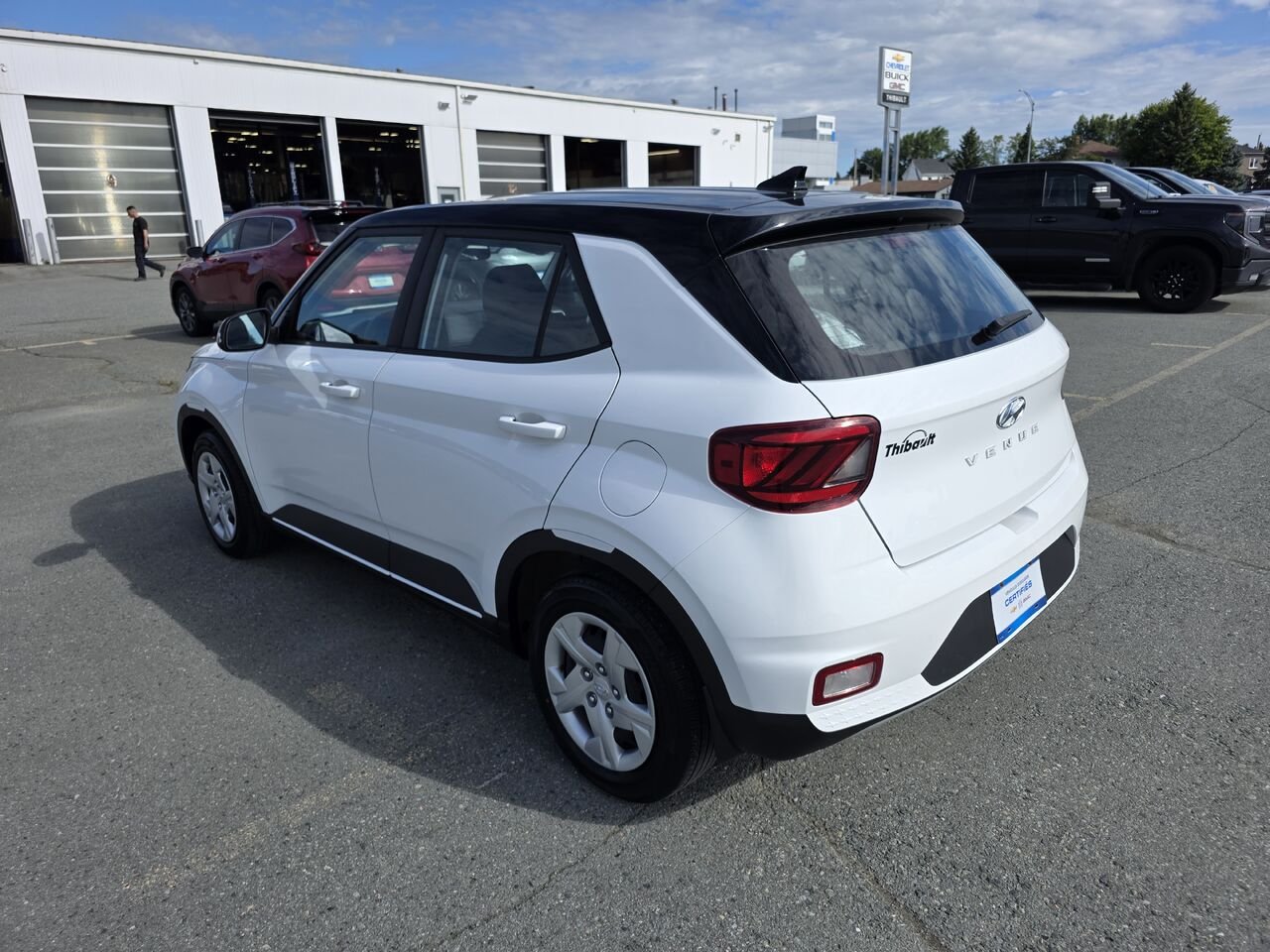 Hyundai Venue Essential IVT avec couleur deux tons 2021 Blanc Rouyn-Noranda - photo #3