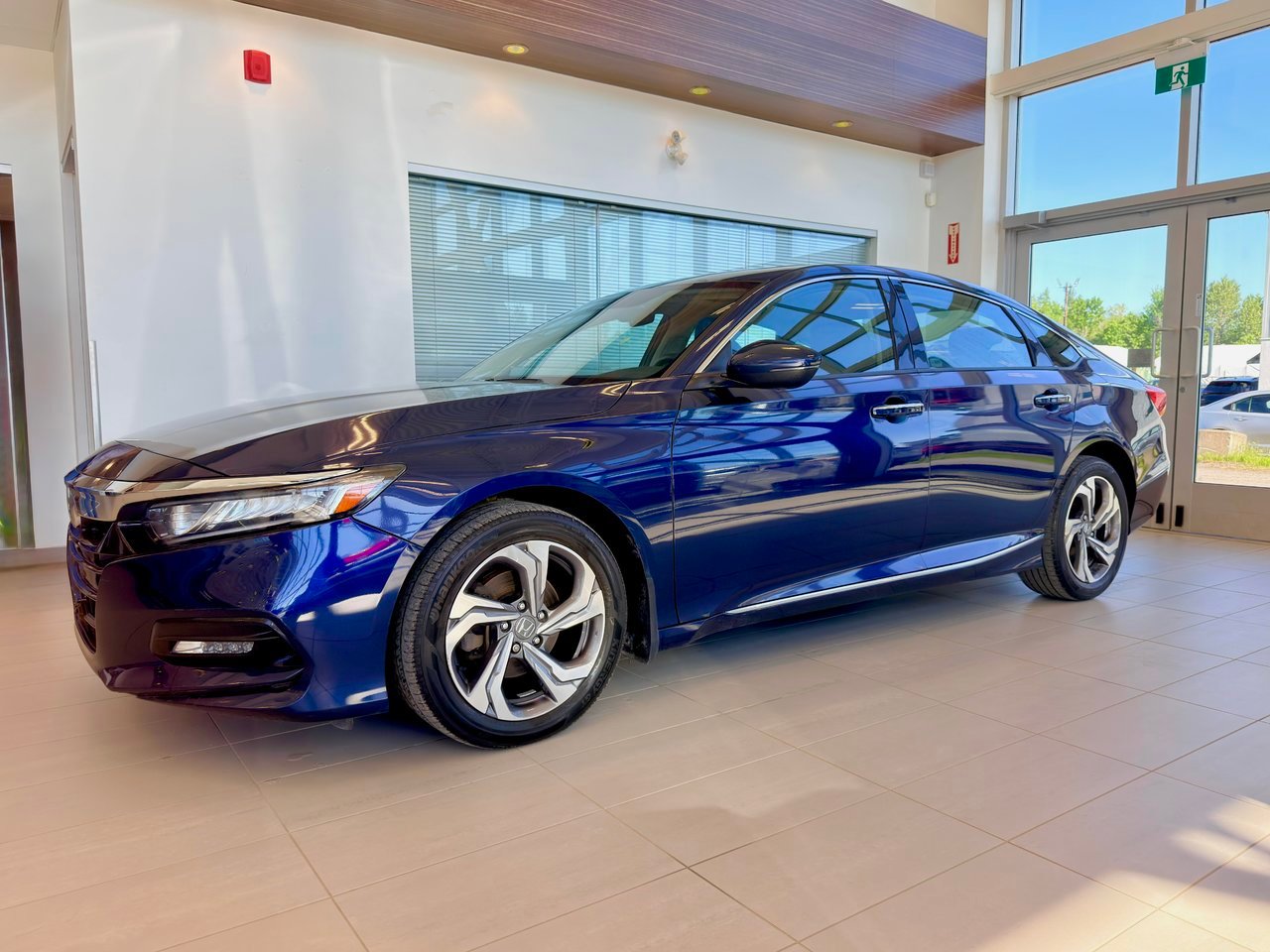 Honda Accord Sedan 2018 Bleu Notre-Dame-des-Prairies - photo #2
