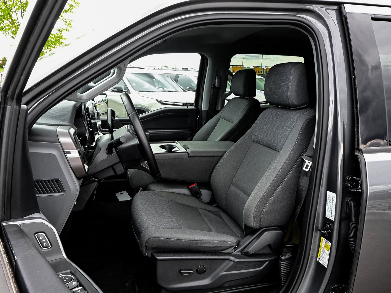 2025 Ford F-150 XLT 4WD SuperCrew 5.5' Box Grey Sherwood Park - photo #15