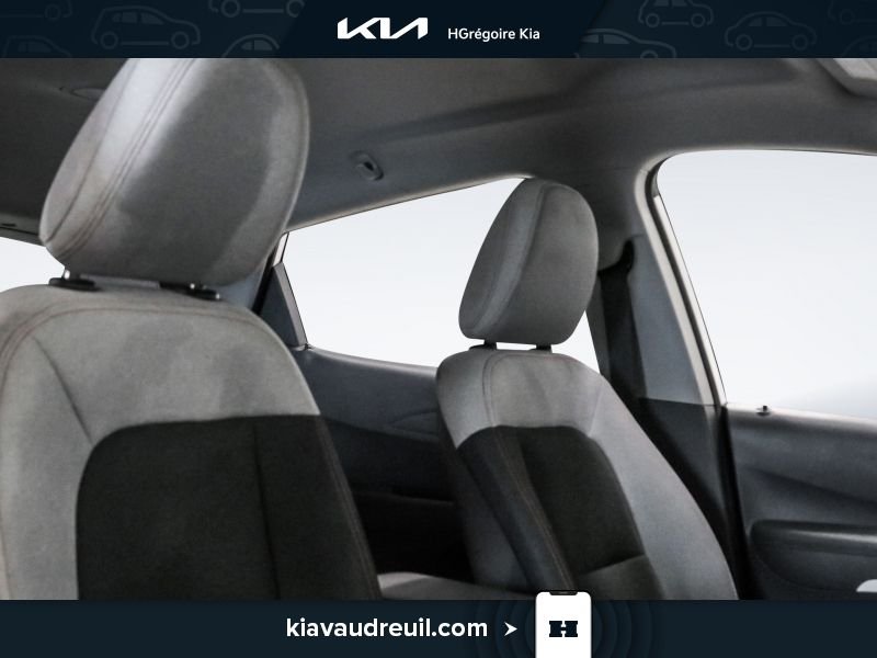 2019 Chevrolet Bolt EV White Laval - photo #25