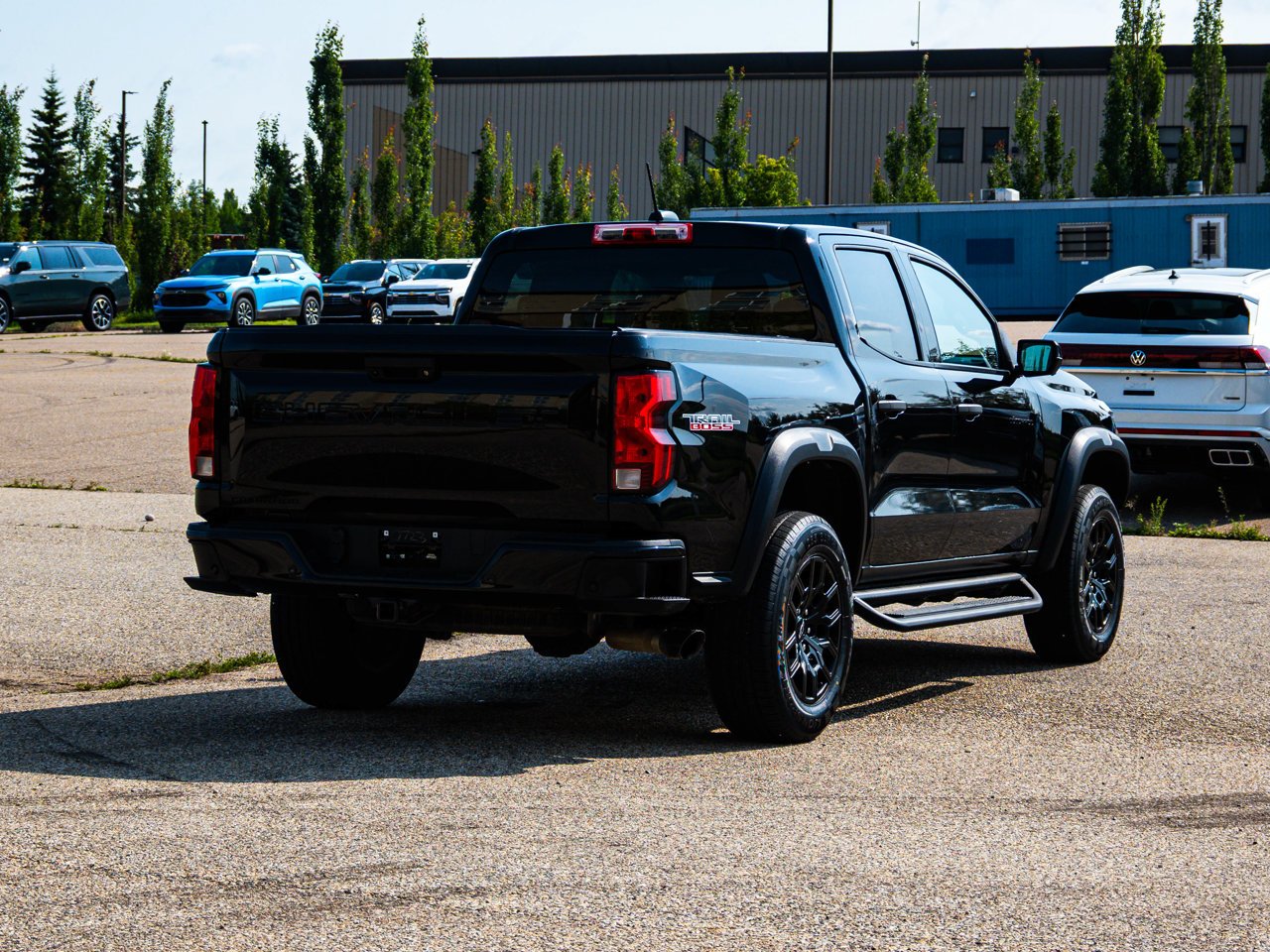 2023 Chevrolet Colorado 4WD Crew Cab Trail Boss Black Sherwood Park - photo #12