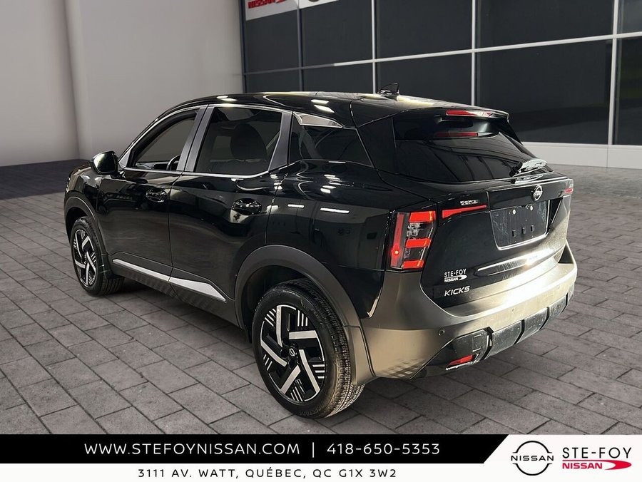 2025 Nissan Kicks SV TA 2025 Black