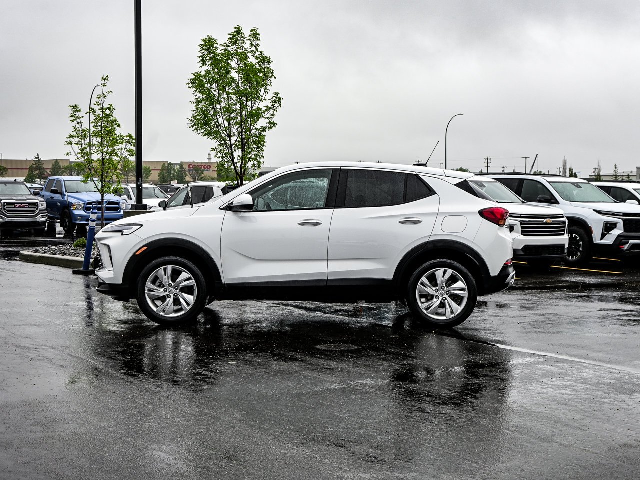 2024 Buick Encore GX AWD 4dr Preferred White Sherwood Park - photo #9