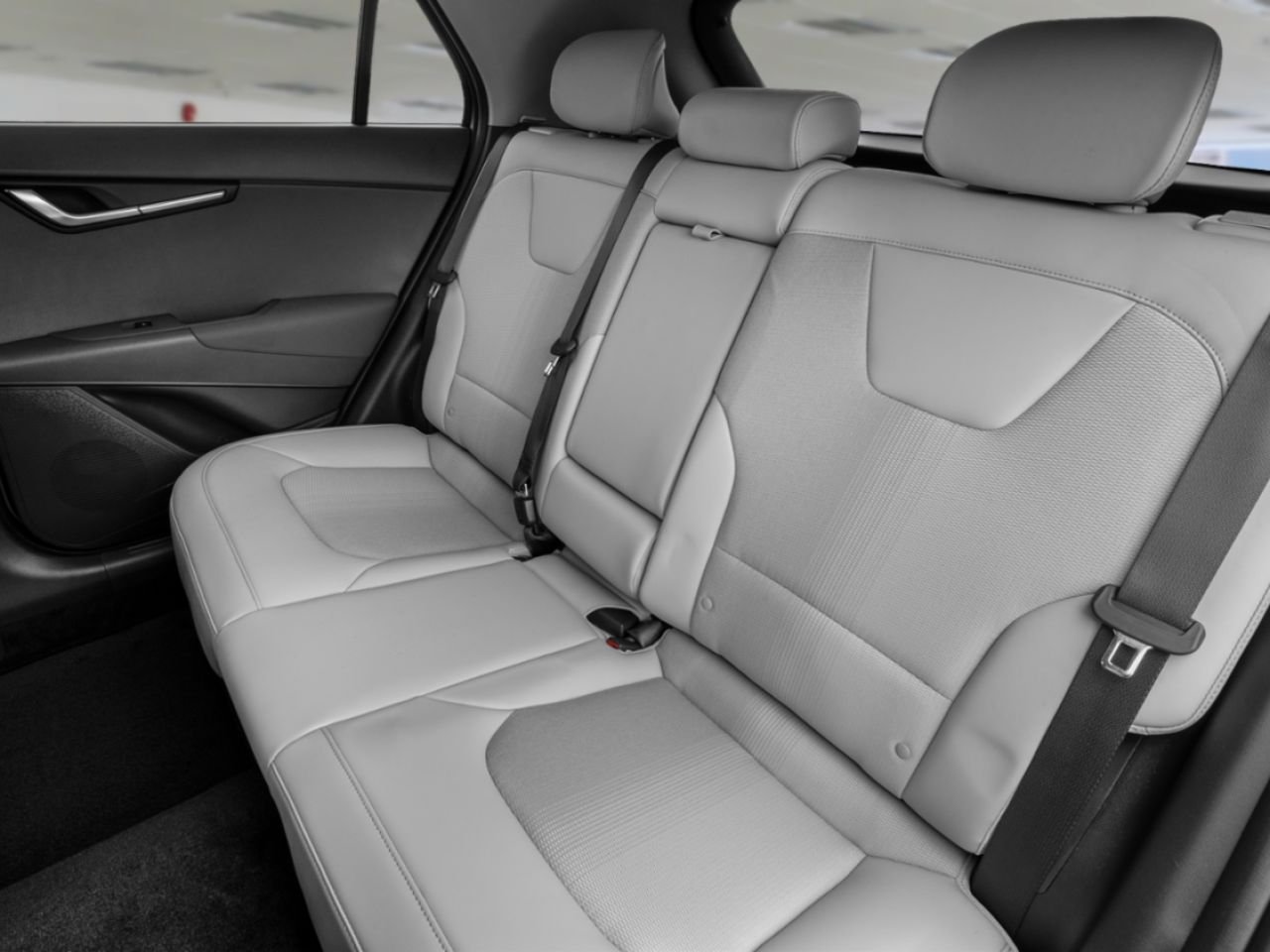 2026 Kia Niro Interstellar Grey Blainville - photo #7