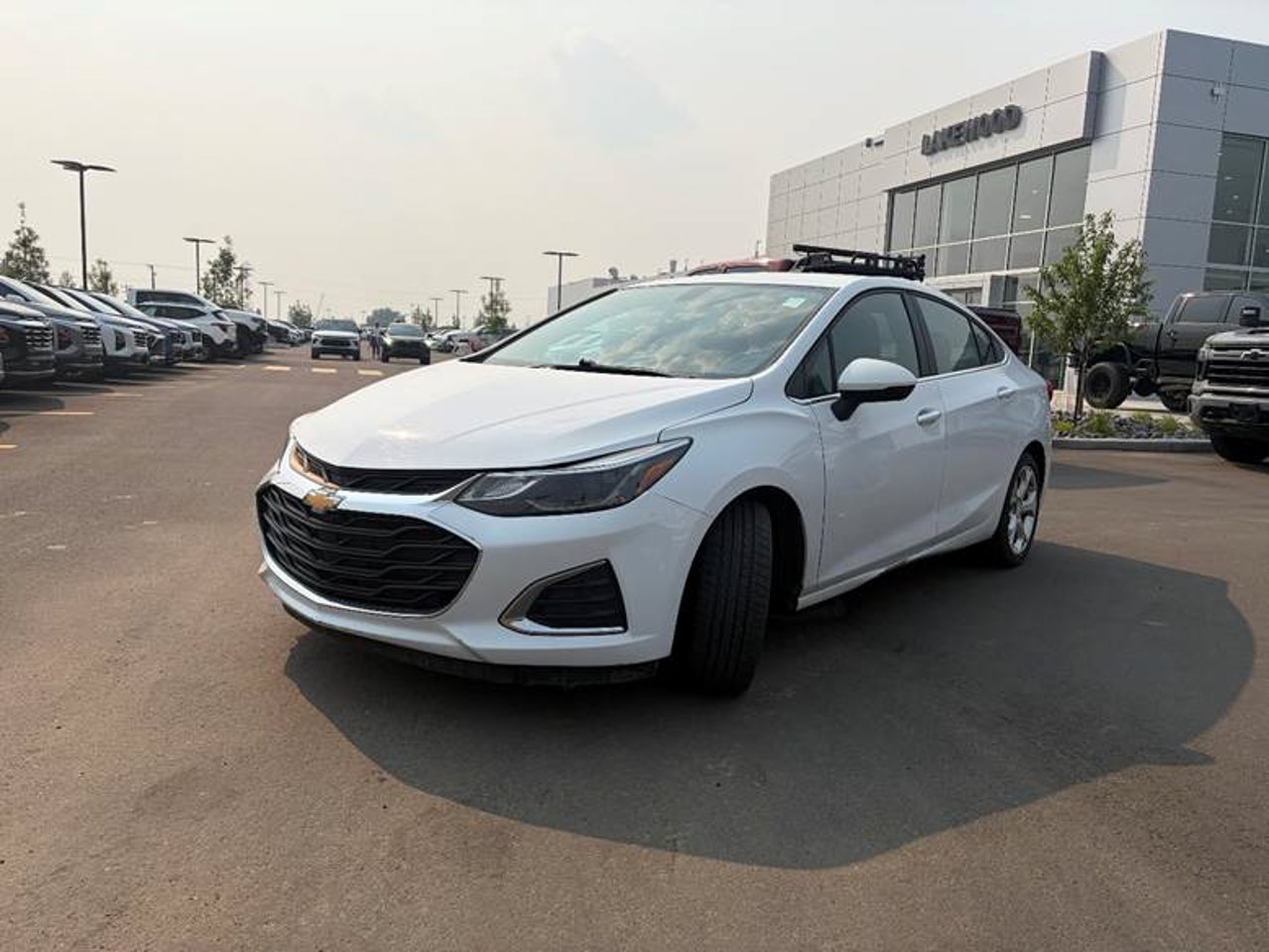 2019 Chevrolet Cruze 4dr Sdn Premier White Sherwood Park - photo #4