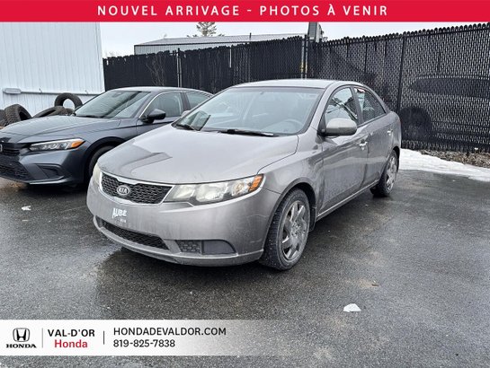 2012 Kia Forte 2012 Beige
