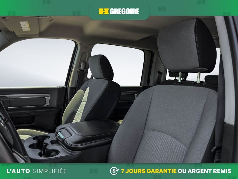 Ram 1500 D26061 | SLT 2023 Gris Laval - photo #26