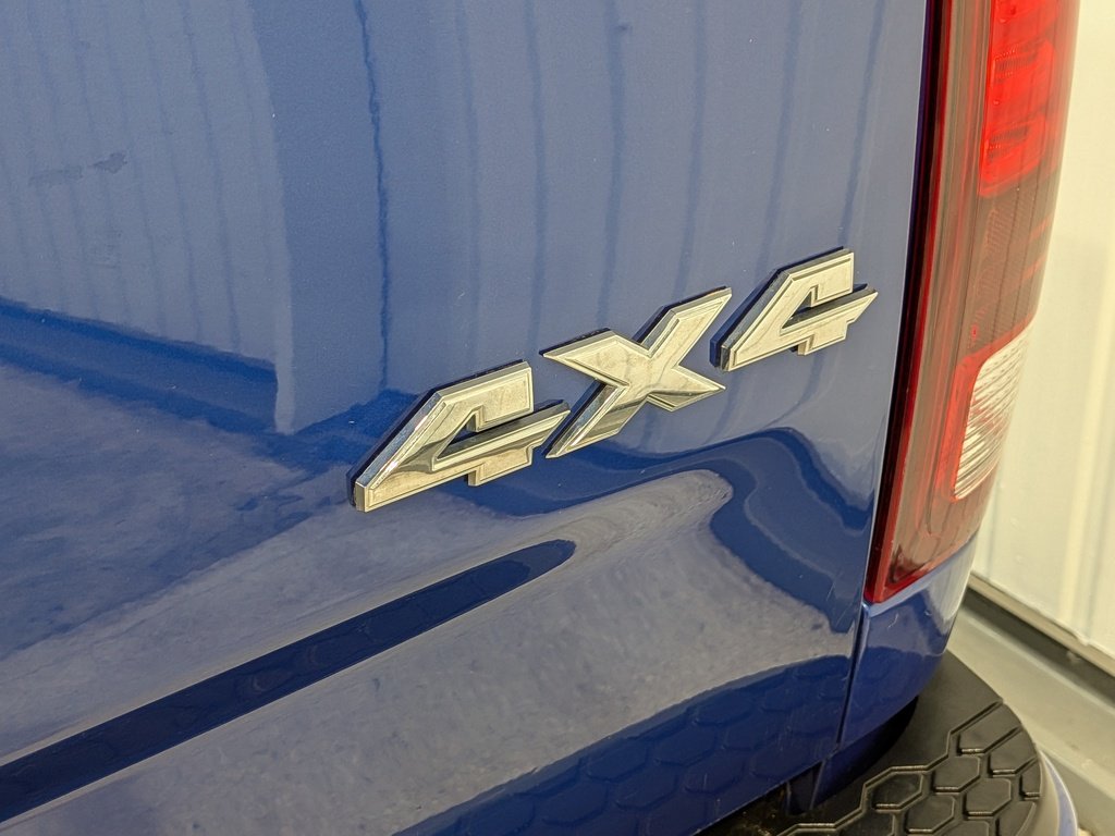 2017 Ram 1500 4WD Quad Cab 140.5" Sport Blue Val-David - photo #34