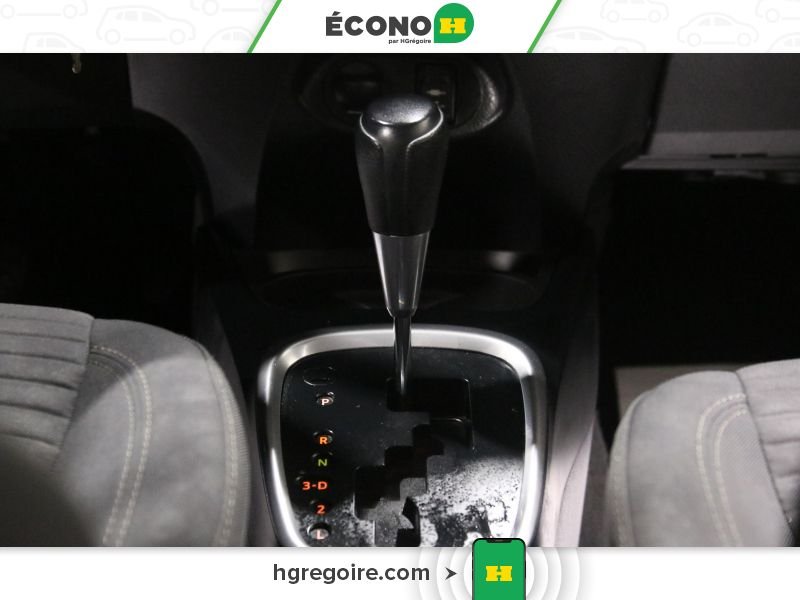 2018 Toyota Yaris White Blainville - photo #20