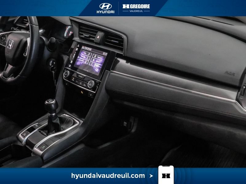 2018 Honda Civic White Blainville - photo #31