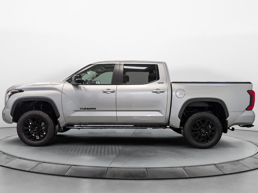 Toyota Tundra 4X4 CrewMax Limited Toit pano Volant chauffant 2024 Argent