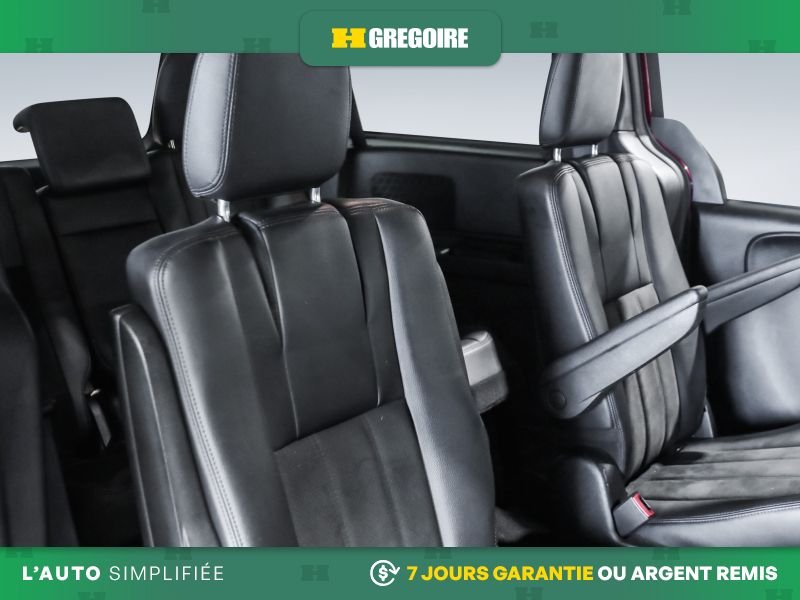 Dodge GR Caravan 820832 | 35th Anniversary AUTO AC MAGS CAM RECULE 2019 Rouge Laval - photo #24