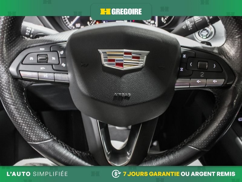 2020 Cadillac XT4 White Saint-Eustache - photo #24