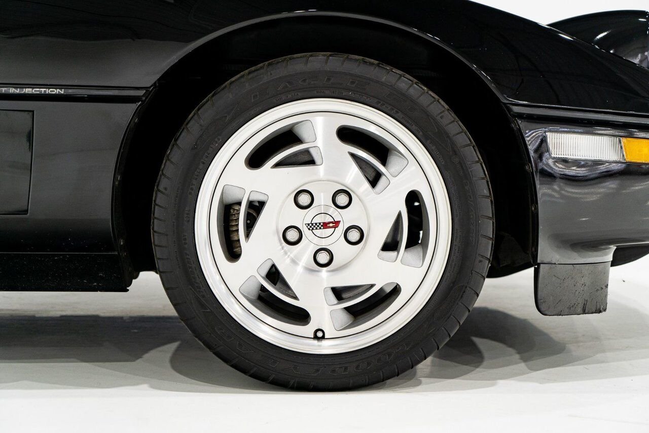 1990 Chevrolet Corvette ZR1 | PRIX EN USD Black Montreal - photo #43