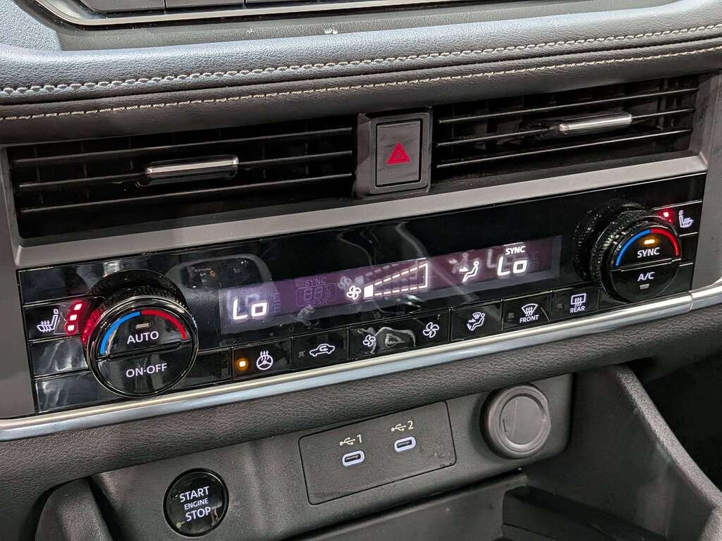 2024 Nissan Rogue AWD SV Moonroof Grey Val-David - photo #26