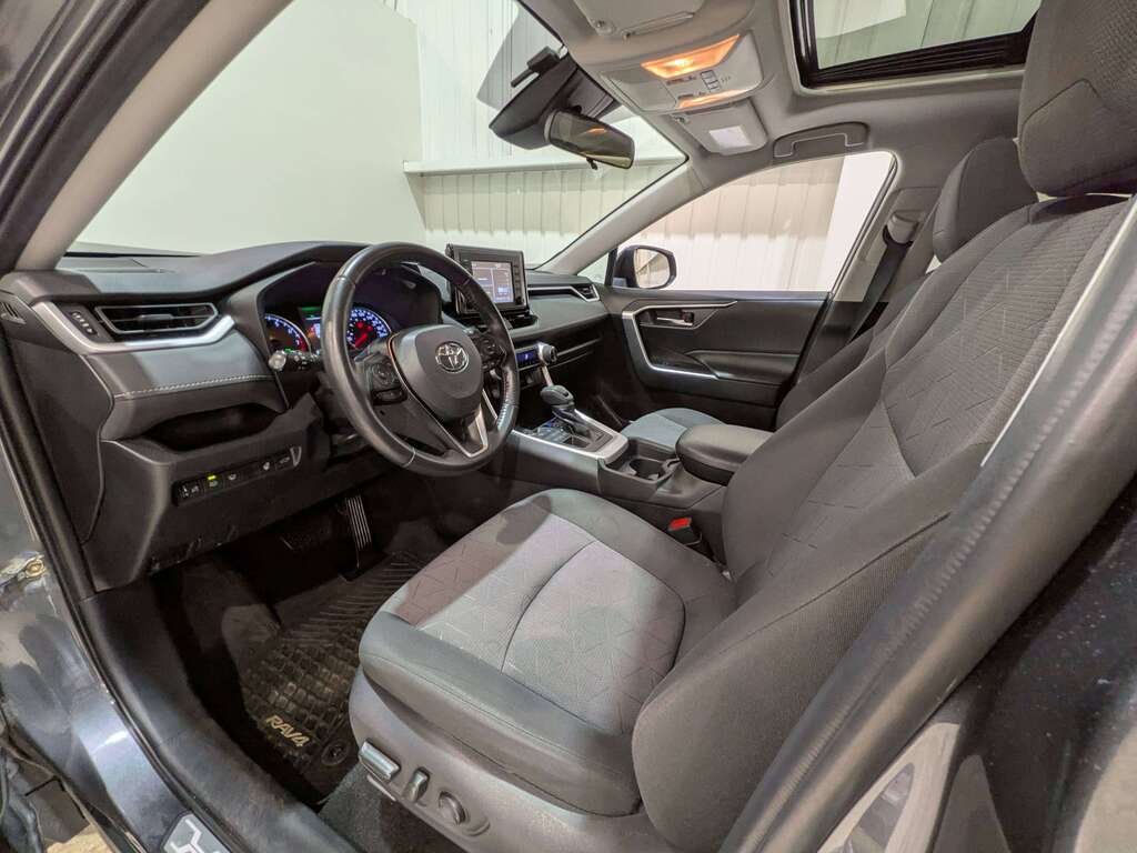2019 Toyota RAV4 AWD XLE Grey Val-David - photo #8