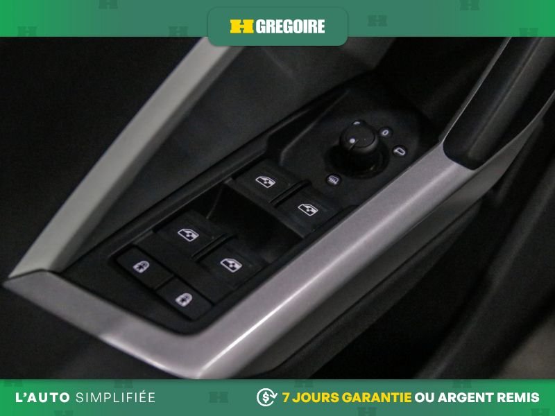 2022 Audi Q3 White Saint-Eustache - photo #11