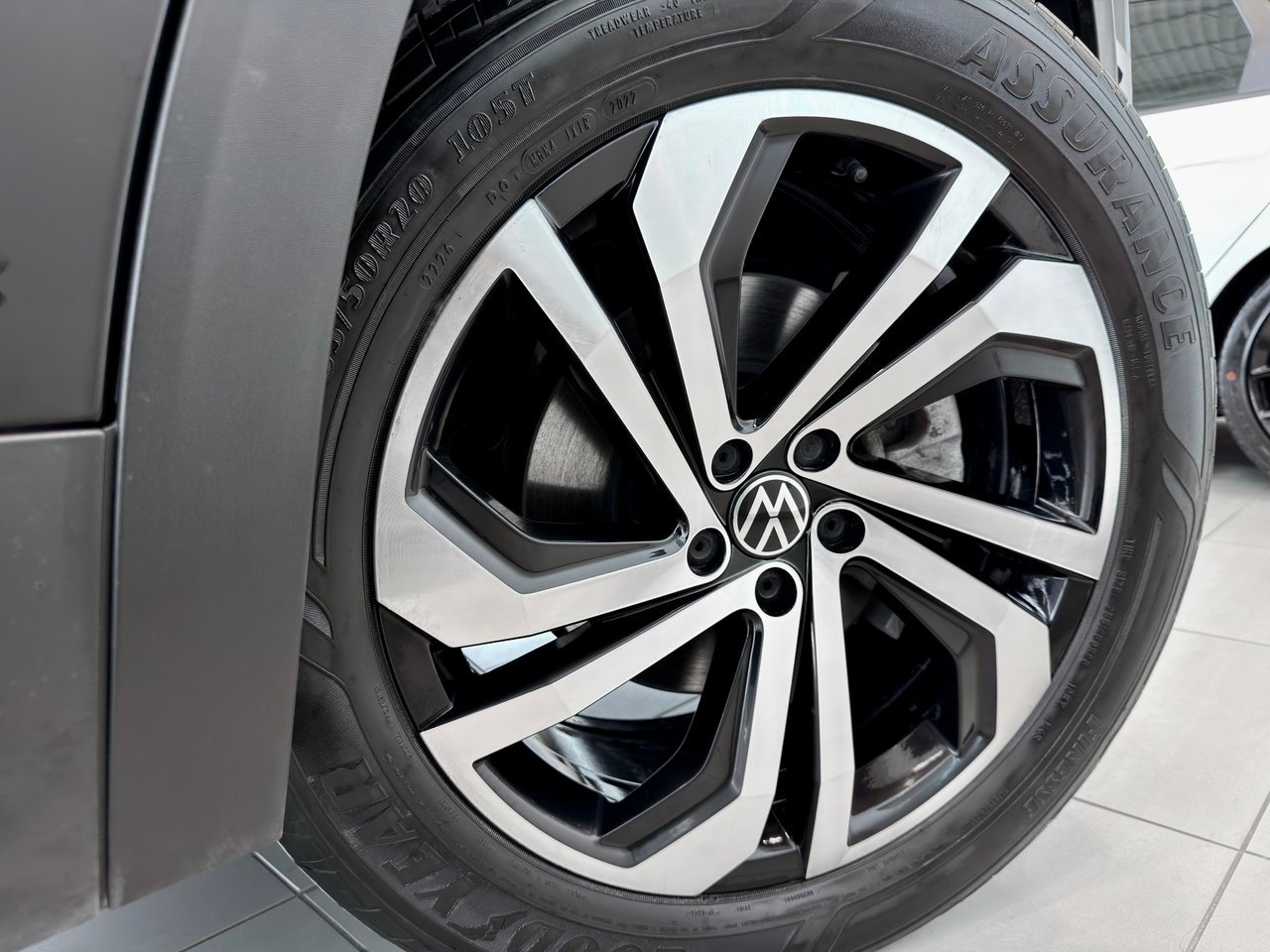 2022 Volkswagen Atlas Black Notre-Dame-des-Prairies - photo #13