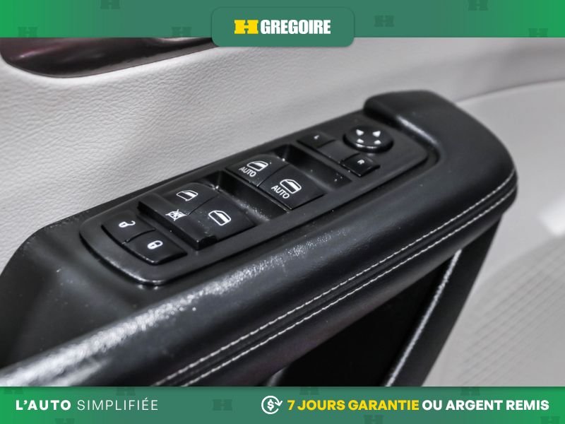 2023 Chrysler Grand Caravan Red Laval - photo #15