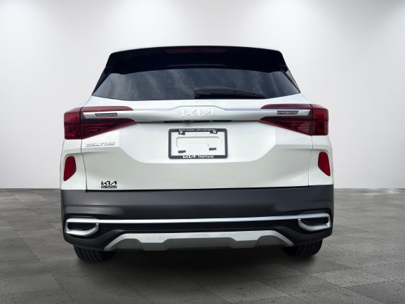 Kia Seltos 2023 Blanc Thetford Mines - photo #3