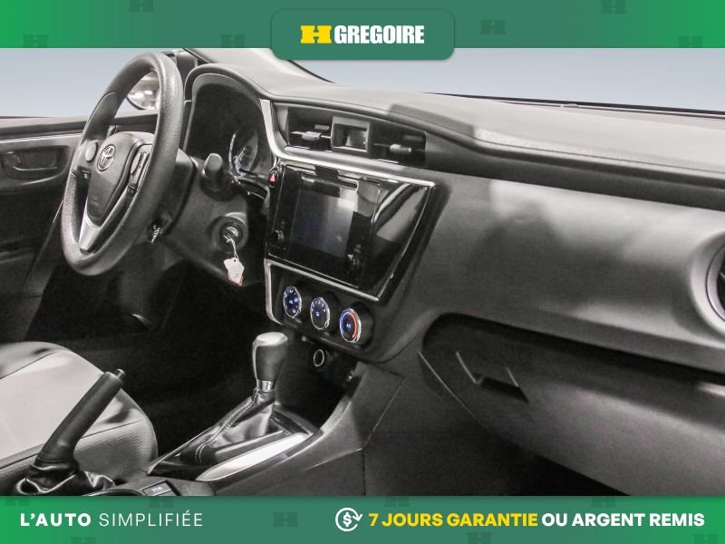 2019 Toyota Corolla White Blainville - photo #25