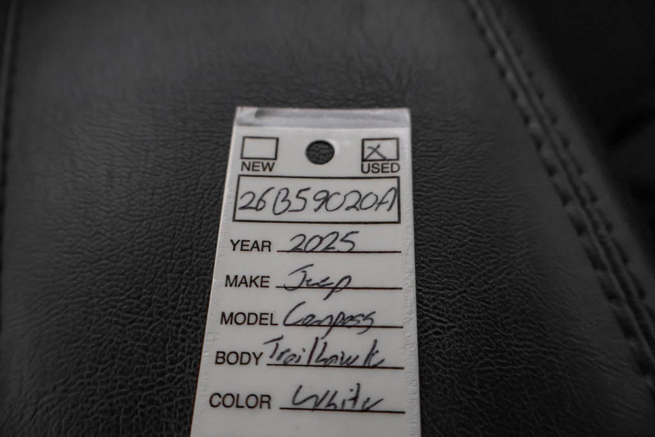 2025 Jeep Compass Trailhawk 4x4 White Sherwood Park - photo #29