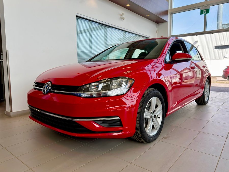 2021 Volkswagen Golf 2021 Red