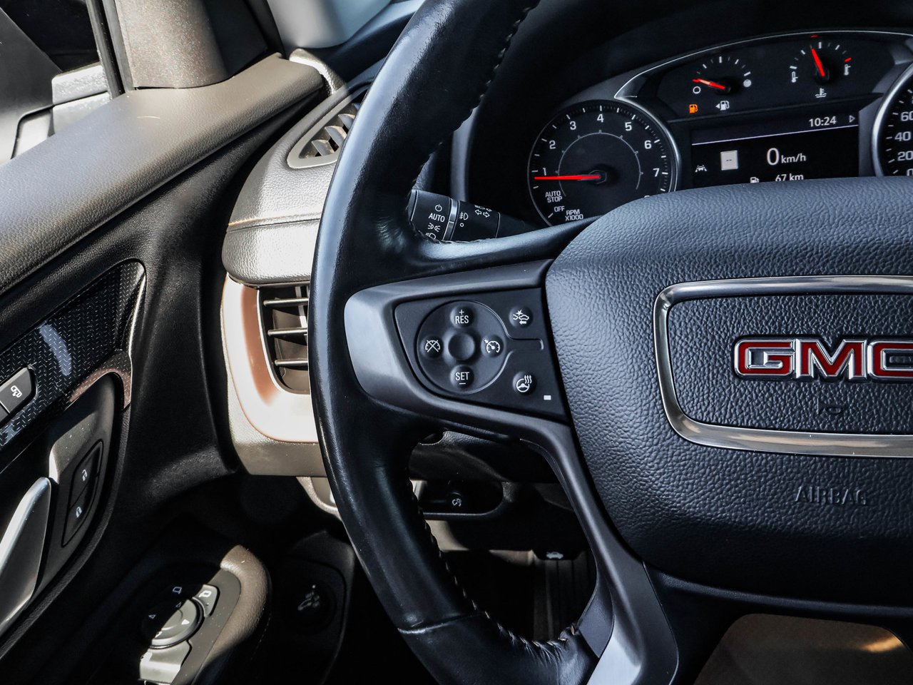 2022 GMC Terrain AWD 4dr AT4 White Sherwood Park - photo #22