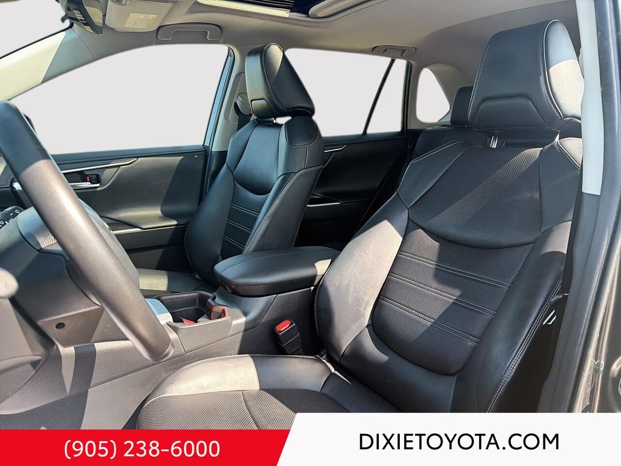 2021 Toyota RAV4 LIMITED AWD / HEATED AND VENTILATED SEATS / MOONROOF / LEATHER SURFACE / ALLOY WHEELS / CARPLAY AND ANDROID AUTO Grey Mississauga - photo #9