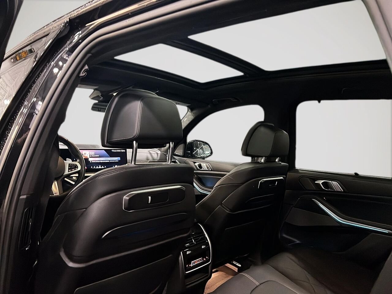 2024 BMW X5 Black Québec - photo #16