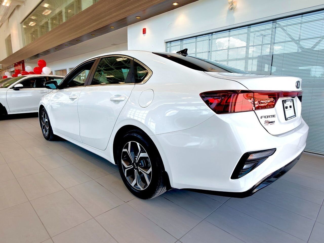 2020 Kia Forte White Notre-Dame-des-Prairies - photo #8