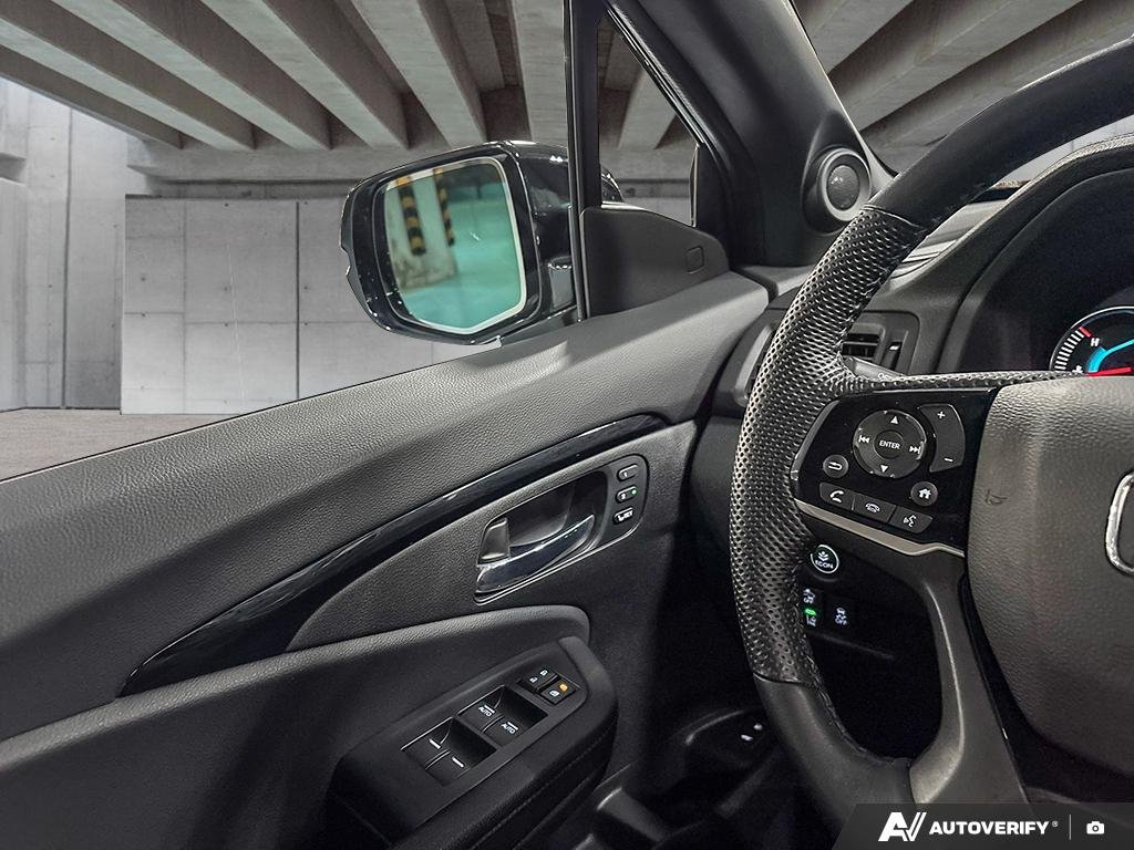 2021 Honda Passport 2601173A | Touring Black Edmonton - photo #16