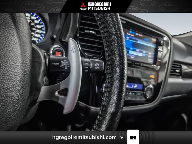 2016 Mitsubishi Outlander White Laval - photo #23