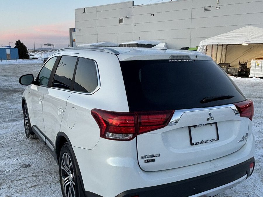 Mitsubishi Outlander GT AWD, V6, TOIT OUVRANT, SIÈGES CHAUFF 2018 Blanc
