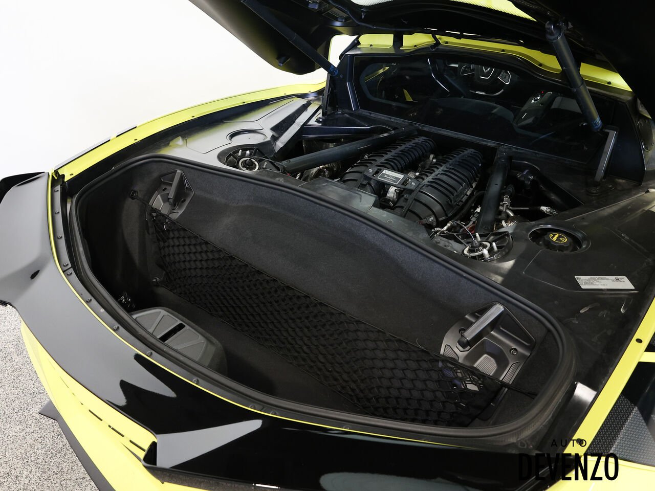 Chevrolet Corvette 2024 Jaune Saint-Eustache - photo #25