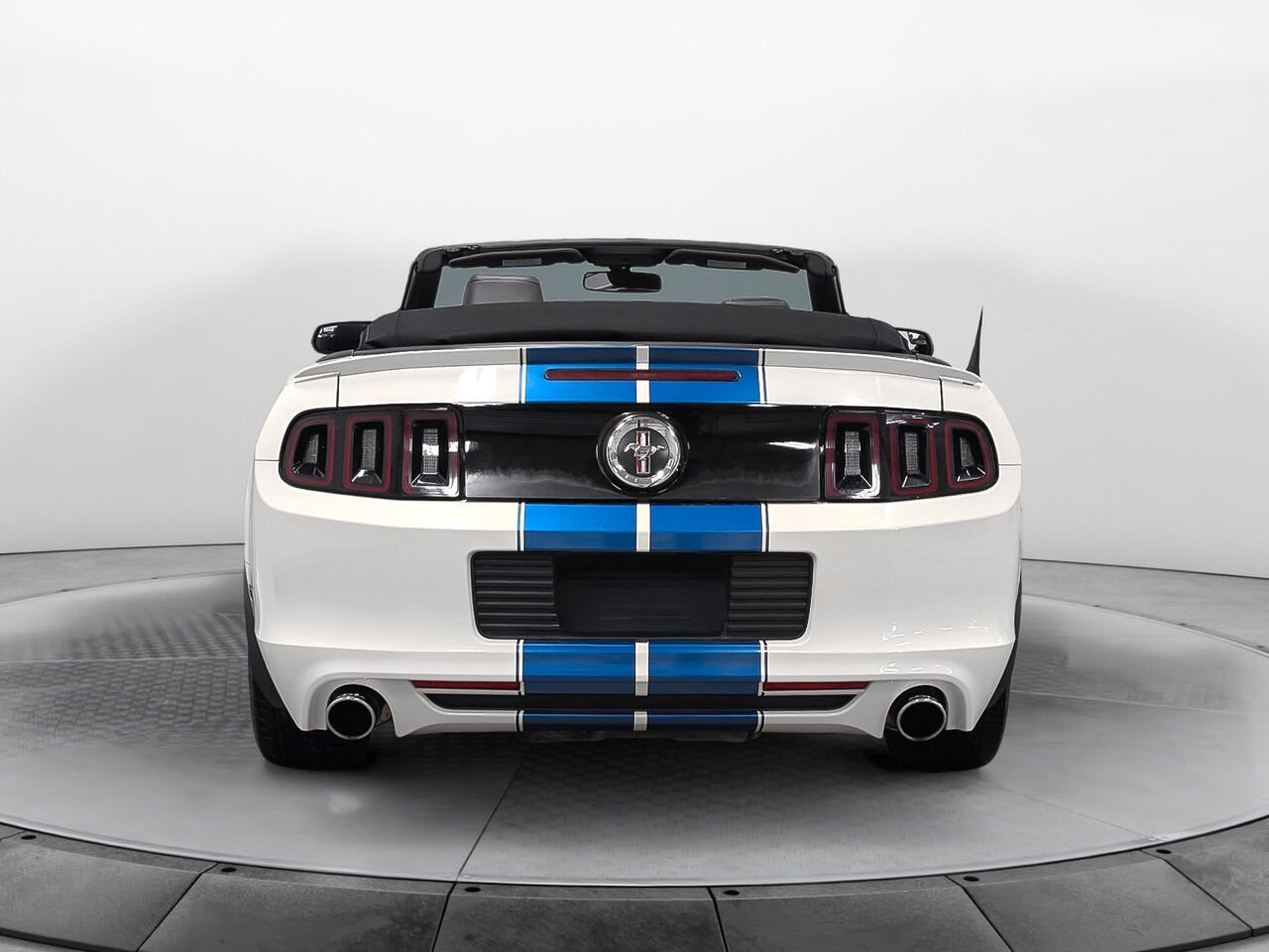 Ford MUSTANG Convertible V6 Premium Automatique 2013 Blanc Sherbrooke - photo #8