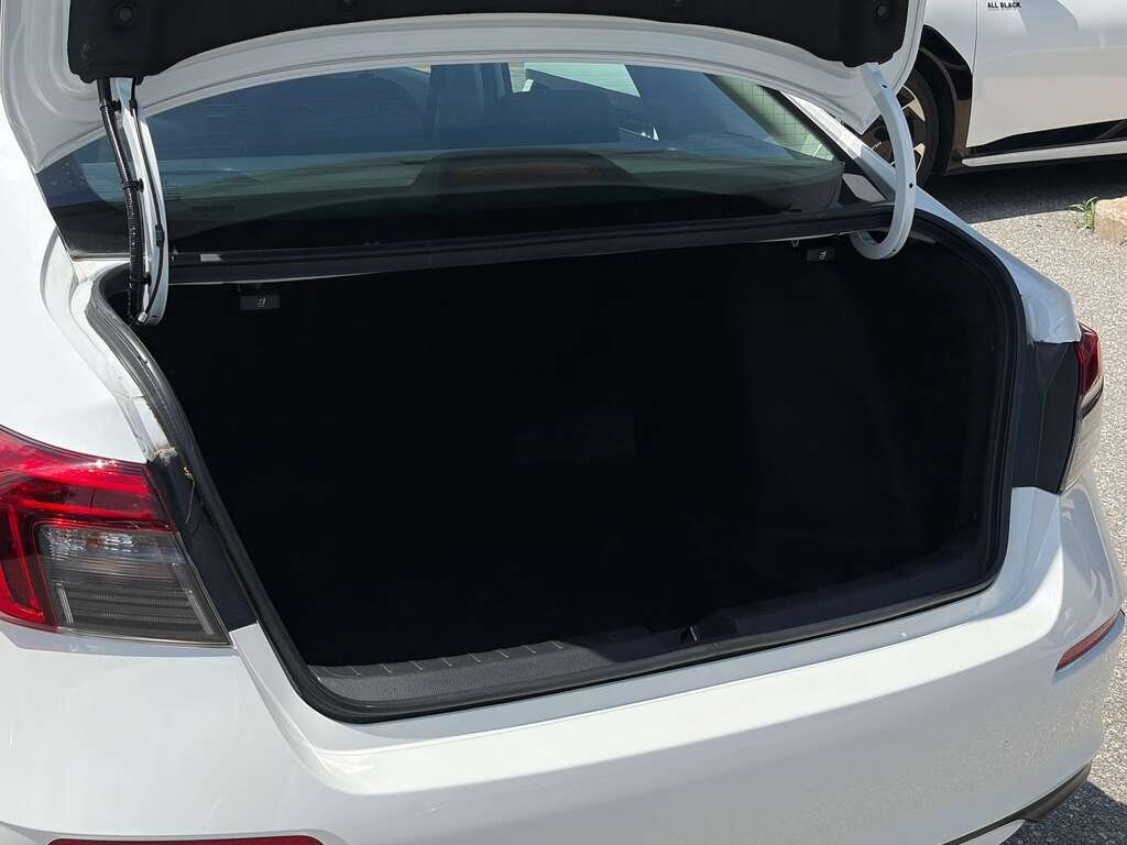 2022 Honda Civic Sedan White Gatineau - photo #18
