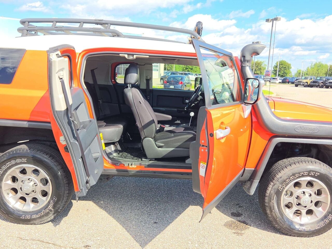 Toyota FJ Cruiser 2013 Orange Gatineau - photo #9