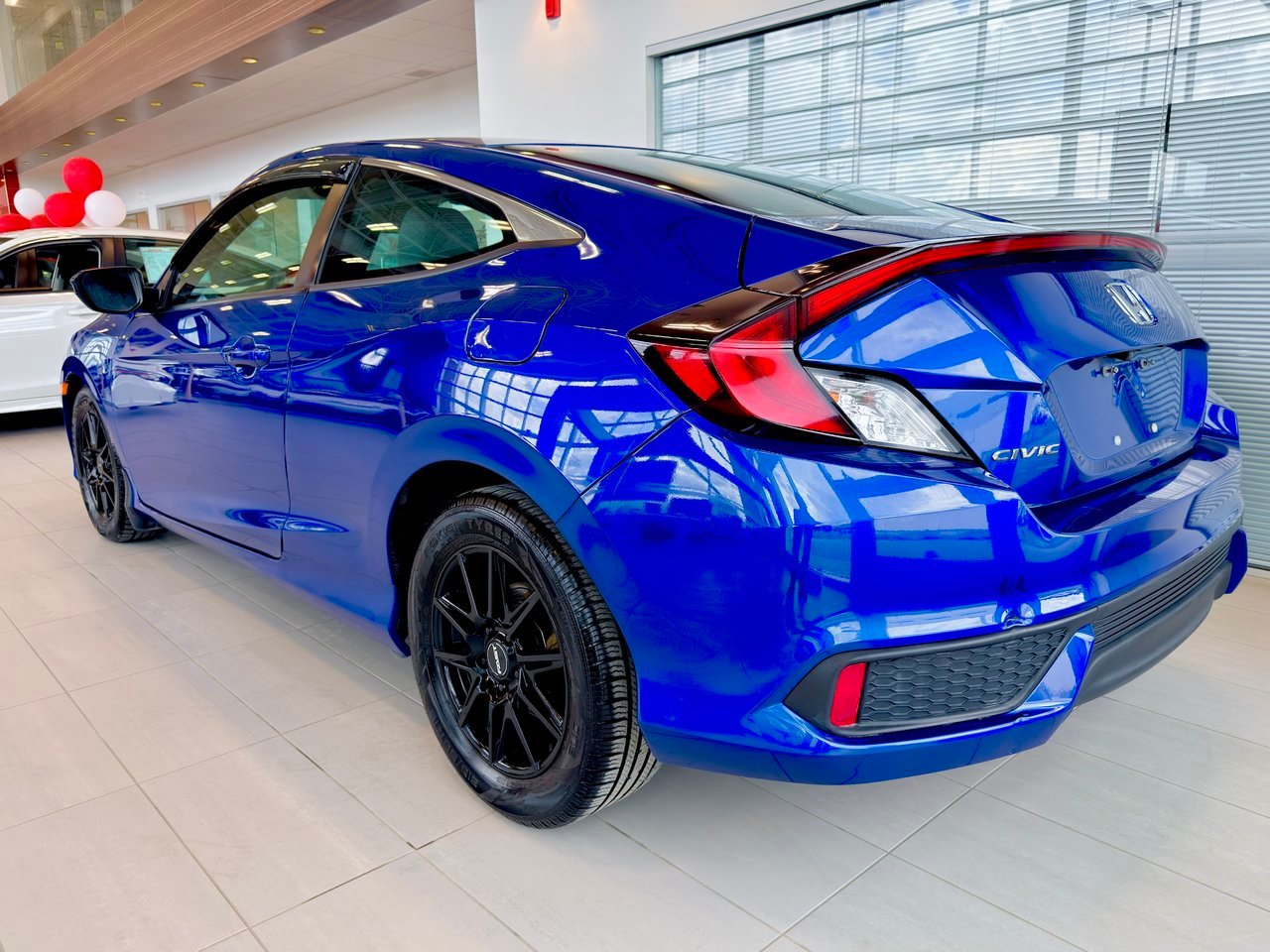2018 Honda Civic Coupe Blue Notre-Dame-des-Prairies - photo #9