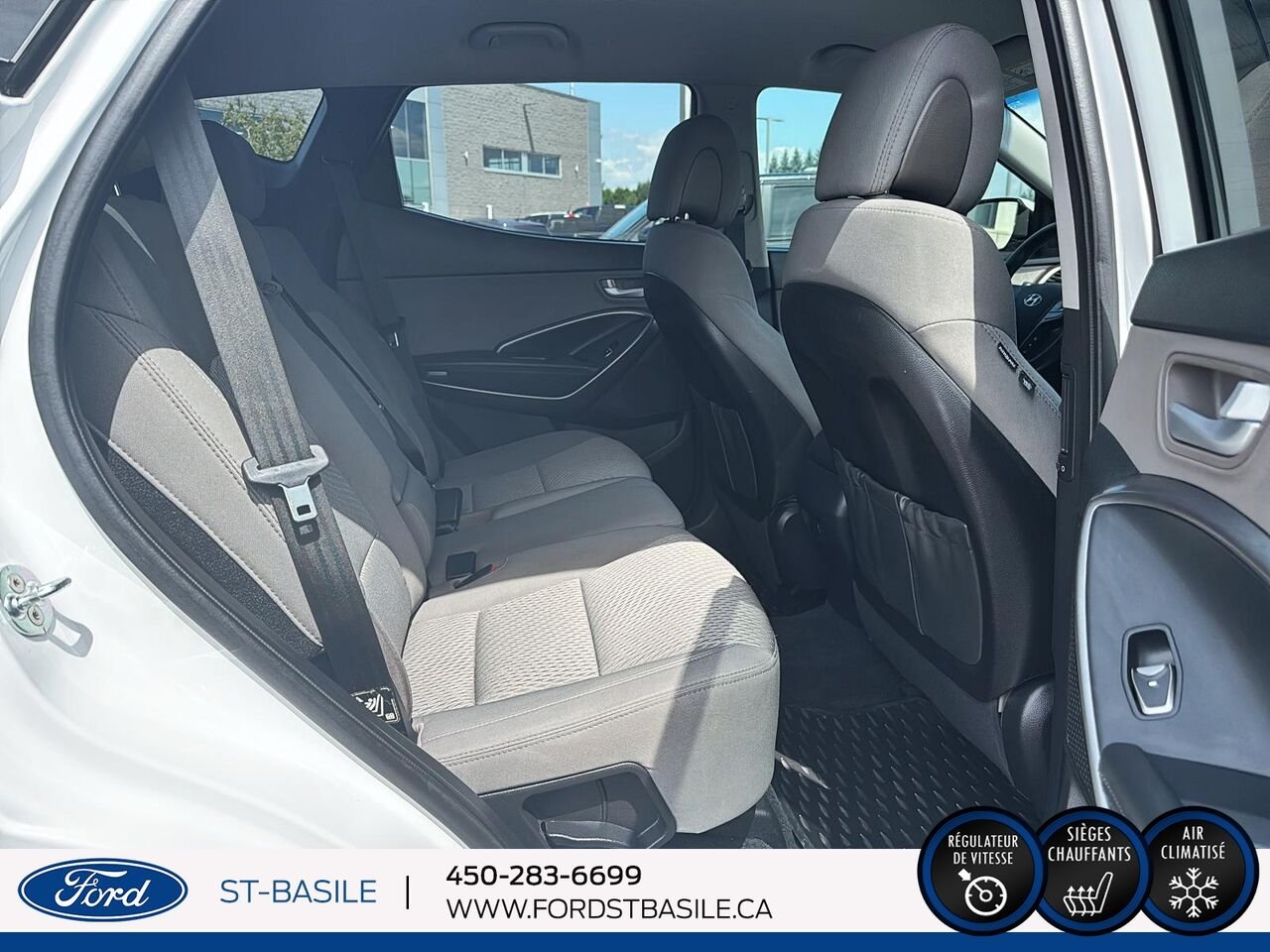 2017 HYUNDAI Santa Fe White Saint-Basile-le-Grand - photo #12