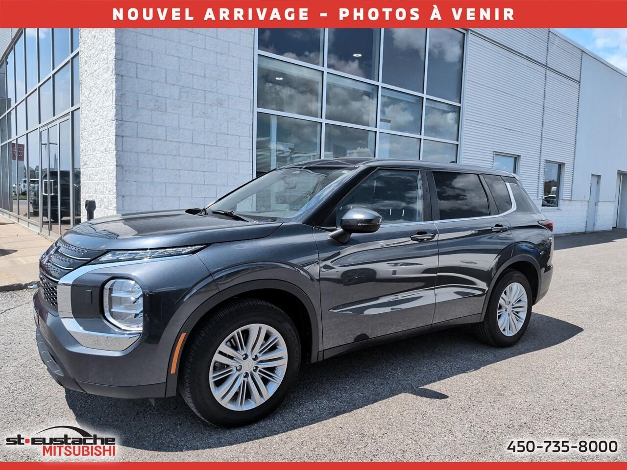 2024 Mitsubishi Outlander Silver Saint-Eustache - photo #0
