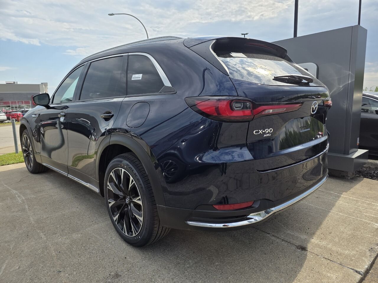 Mazda CX-90 hybride rechargeable 2026 Bleu cristal foncé mica Donnacona - photo #3