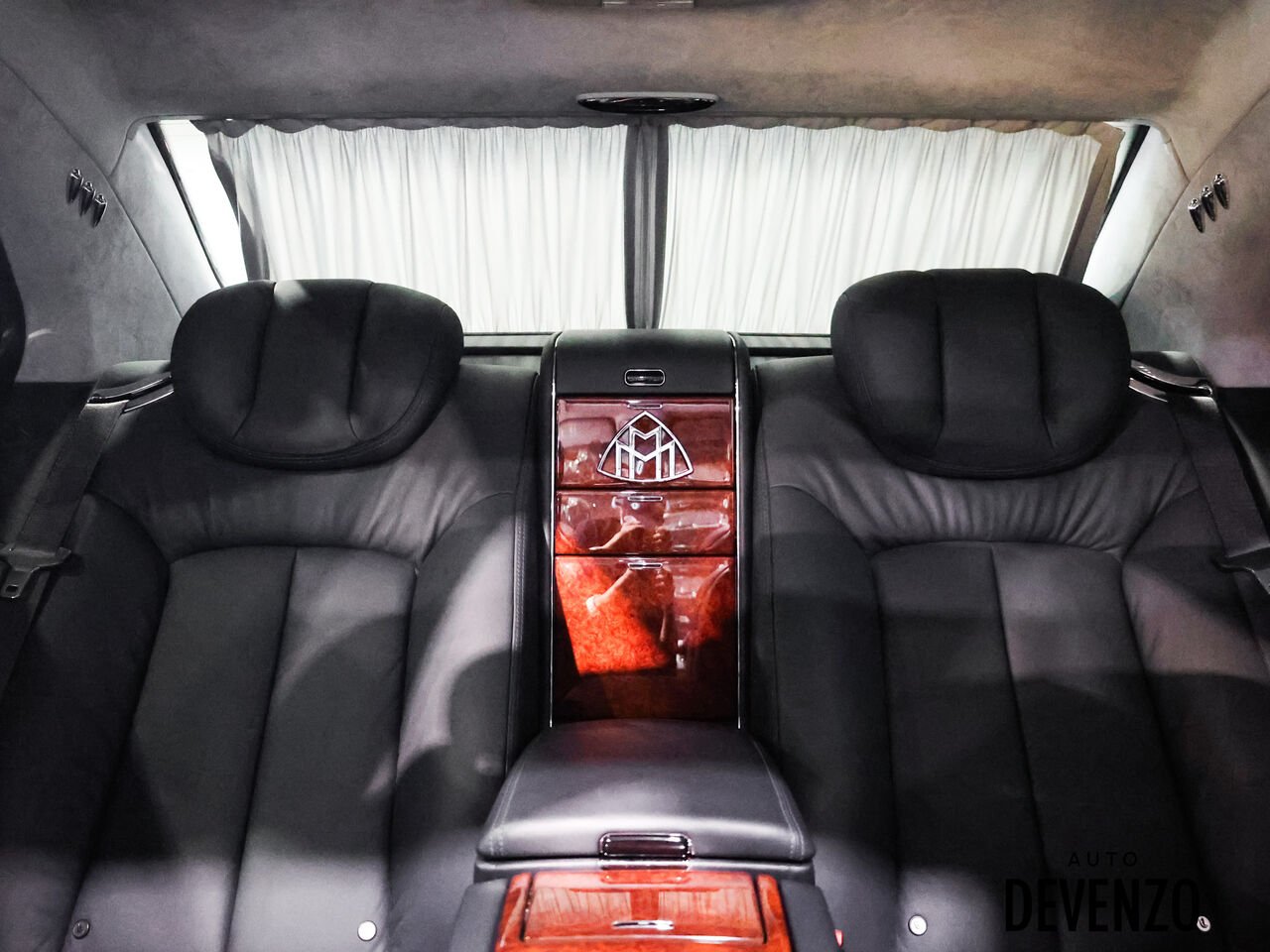 2009 Maybach 57 Blue Saint-Eustache - photo #10