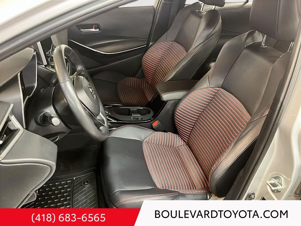 Toyota Corolla 100128A-004 | HYBRIDE XSE, AWD 2024 Argent Québec - photo #8